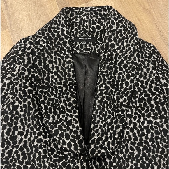 KENNETH COLE Coat - Picture 7 of 8